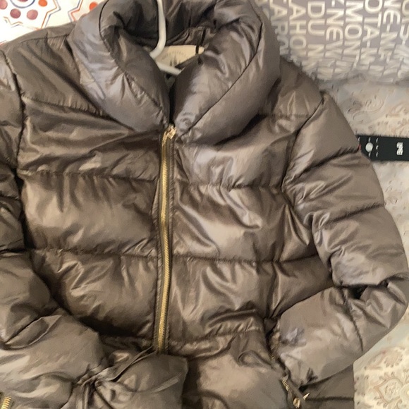 Lot (vêtements sont médium femme et chaussures 9 femme) - Picture 8 of 13